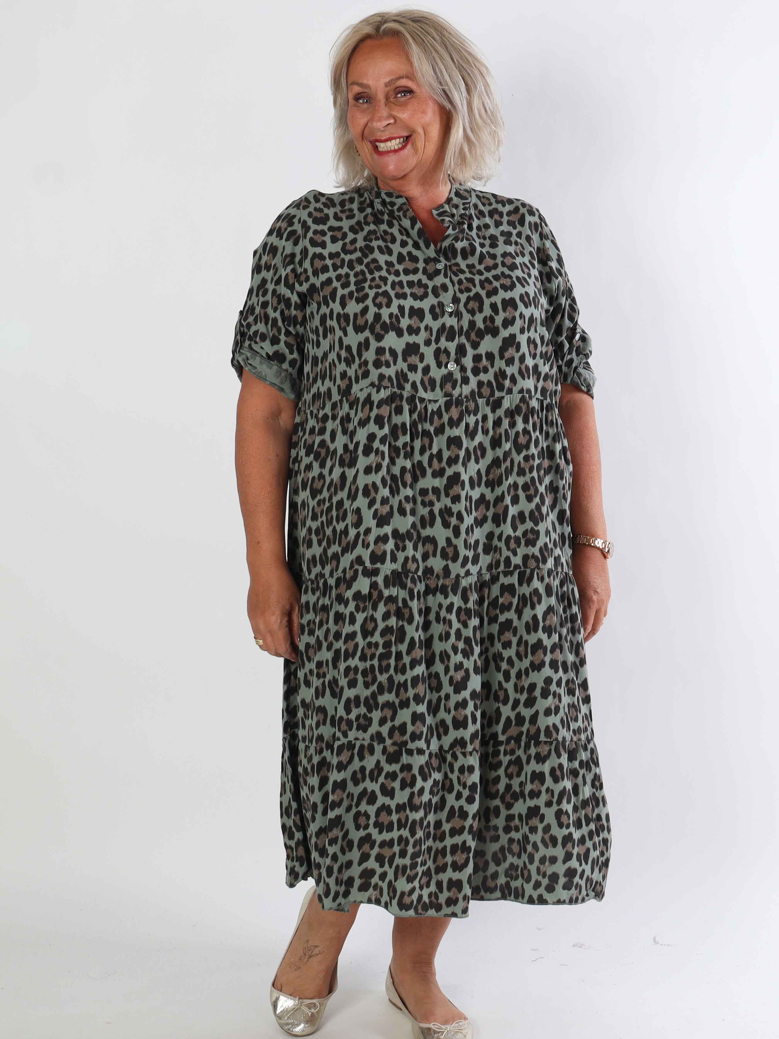 Dotti Leo - Kjole med leopardprint i viskose med lag på lag look
